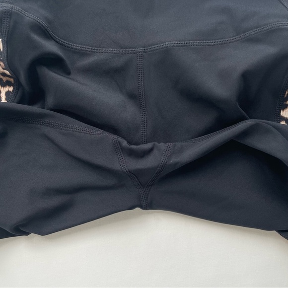 Zyia Active Brilliant Hi-Rise Leopard Side Panel Crop Leggings Sz 6-8 Black 20” - Picture 7 of 7